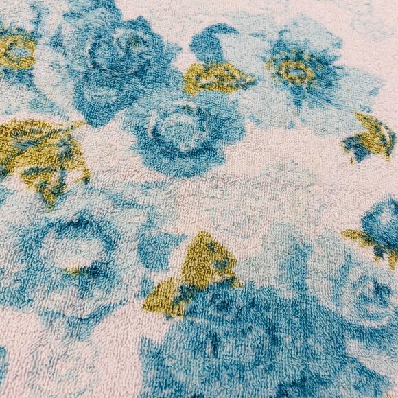 Vintage 60s CANNON Blue Cabbage Rose Bouquet Decorative Fringed Towel 22" x 36" - Picture 4 of 10
